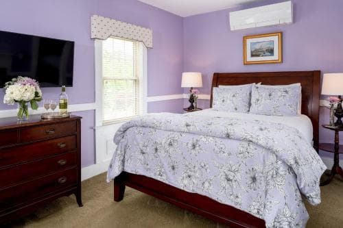 1802 House Bed and Breakfast