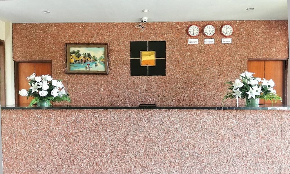 Authong Residence