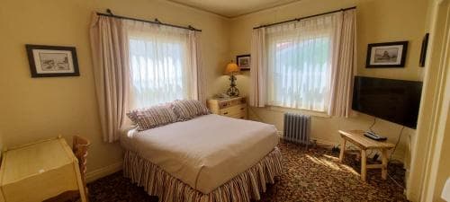 Historic Dow Hotel