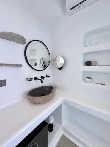 Cave Suites