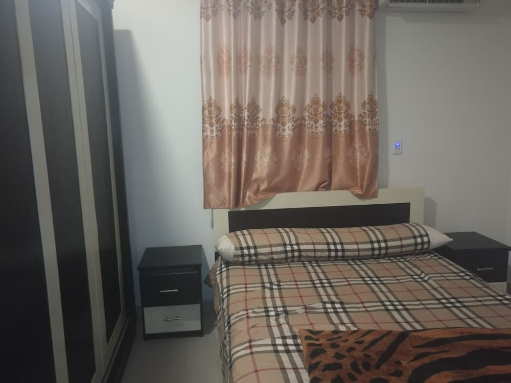 Queen Hostel