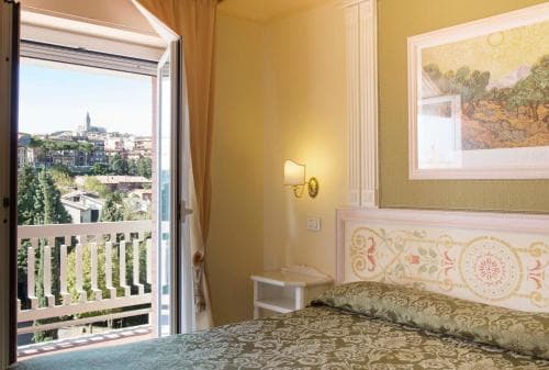 Hotel Tuder