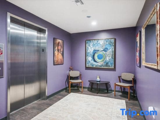 VioletSuitesPDX Boutique Hotel