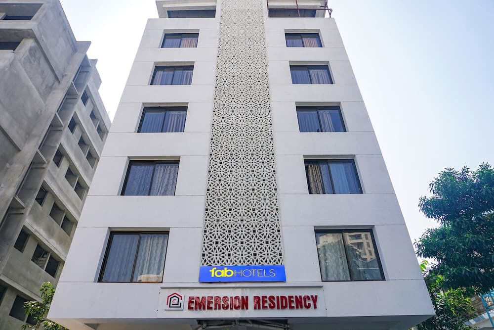 Fabhotel Emersion Residency