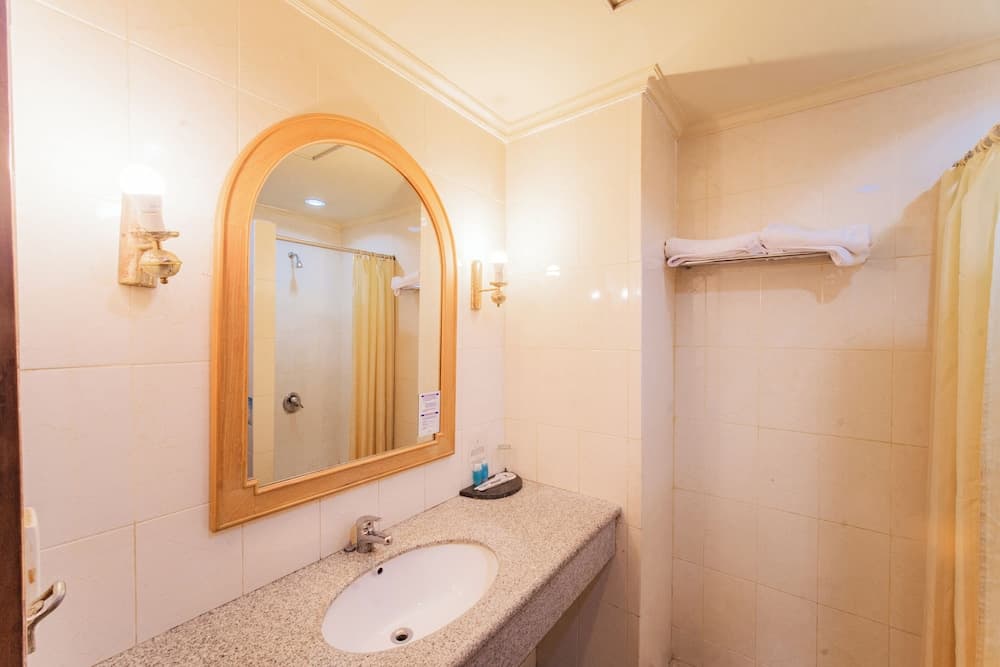 Adika Bahtera Hotel