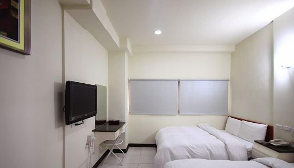 E Moon Hotel