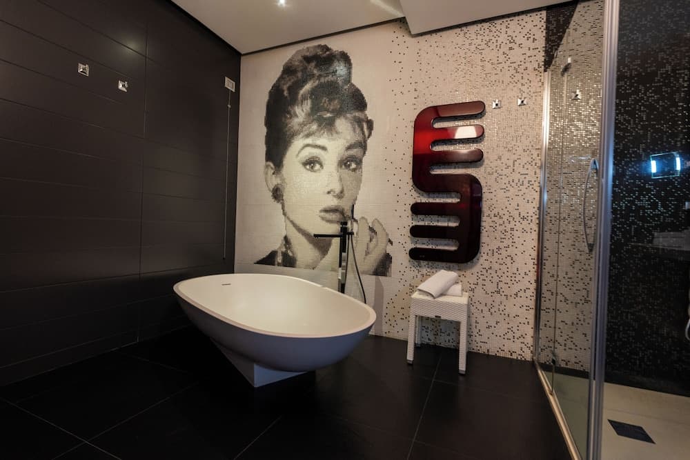 Divina Luxury Hotel