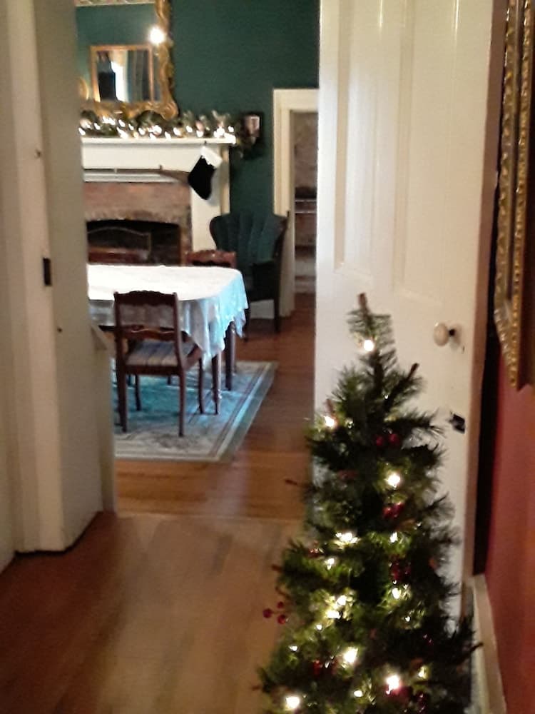 Hall Place Bed and Breakfast
