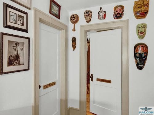 Robin's Nest Bed & Breakfast