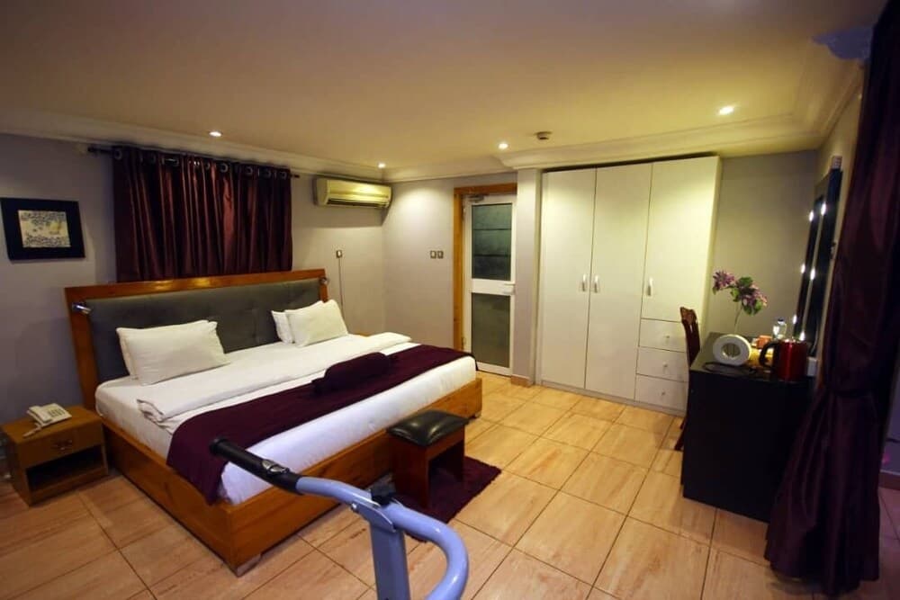 Elegance Suites Hotels