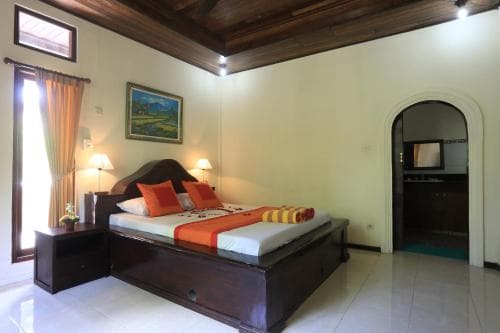 Anggada House