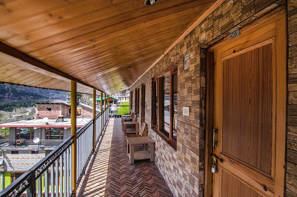 FabHotel Mahadev Cottage