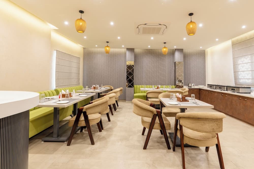 Treebo Premium Gateway Triveni