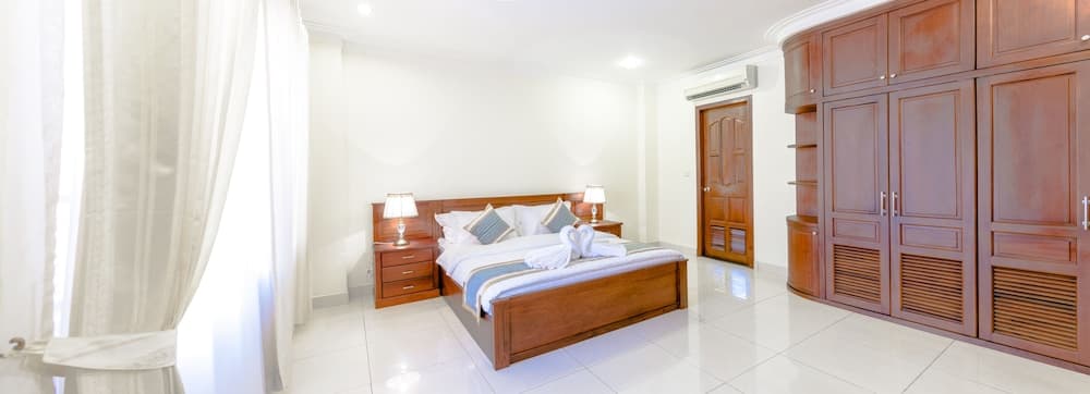 Hampton Hotel & Apartment