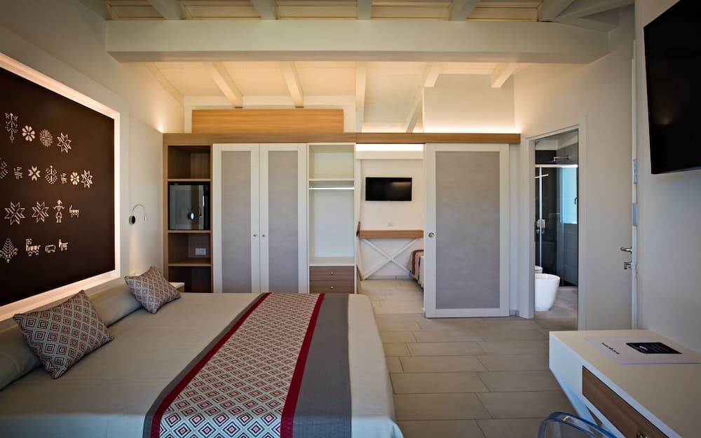 Limone Beach Resort