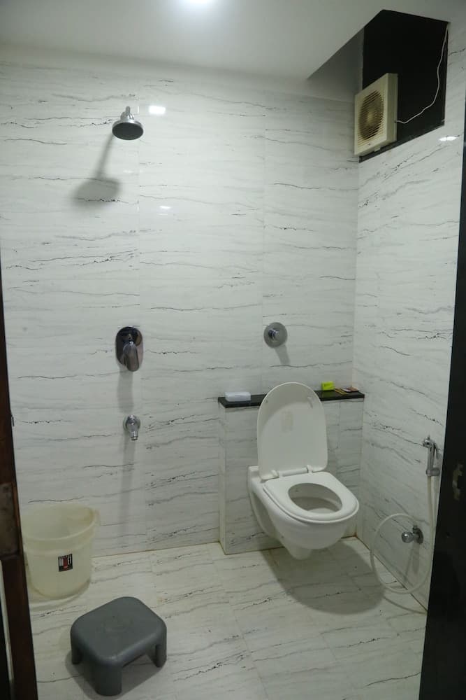 Hotel Shrestha Paradise