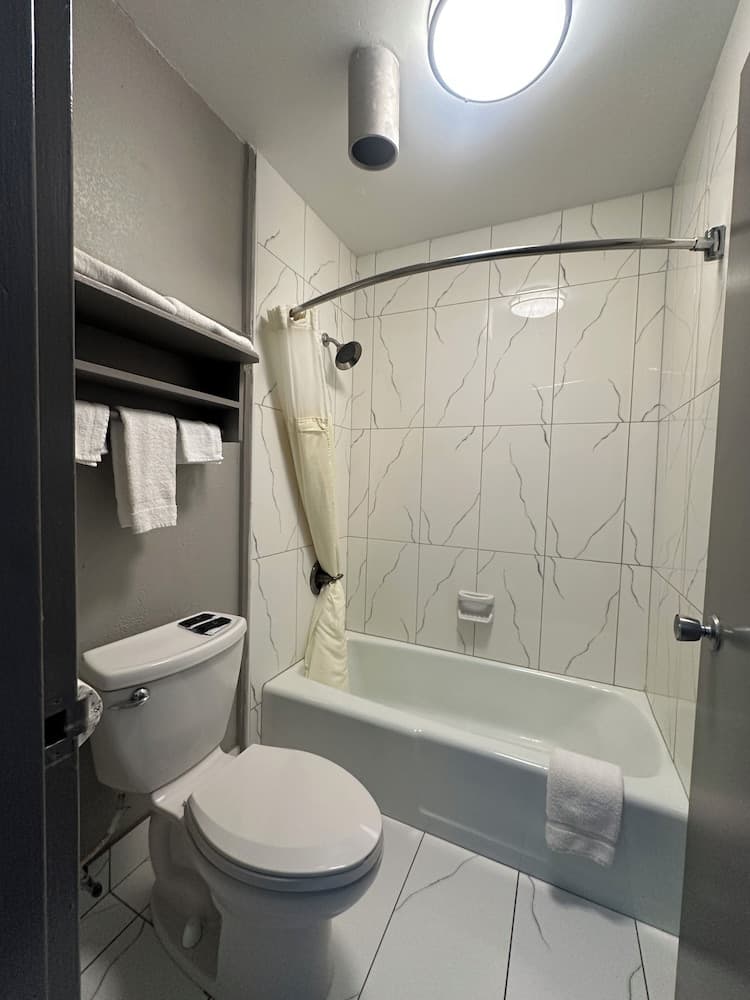 Executive Inn Locust Grove