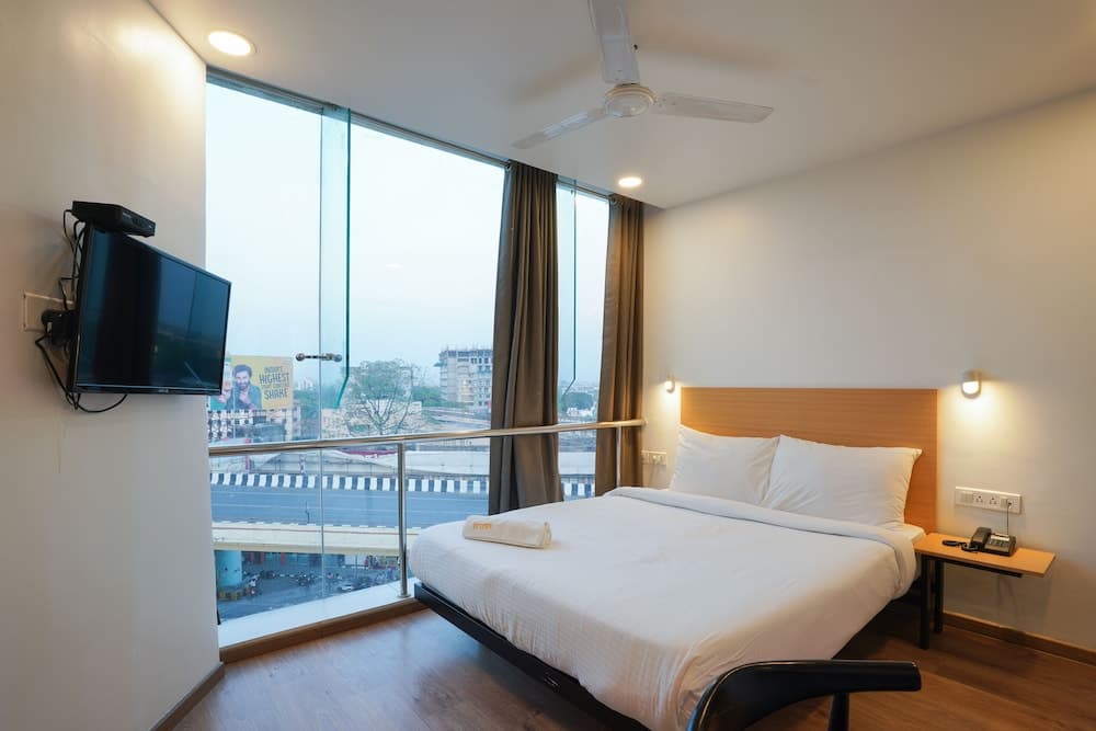 Uptown Hotel