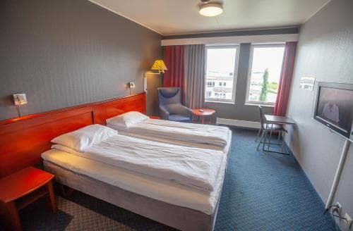 F2 Hotel