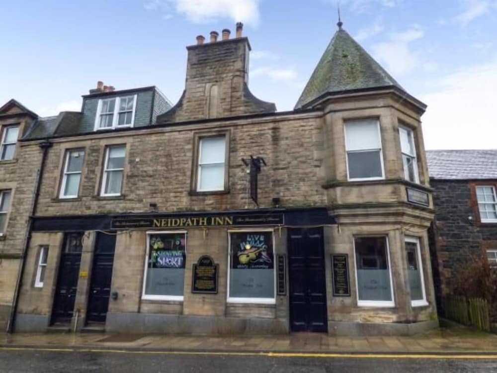 Neidpath Inn