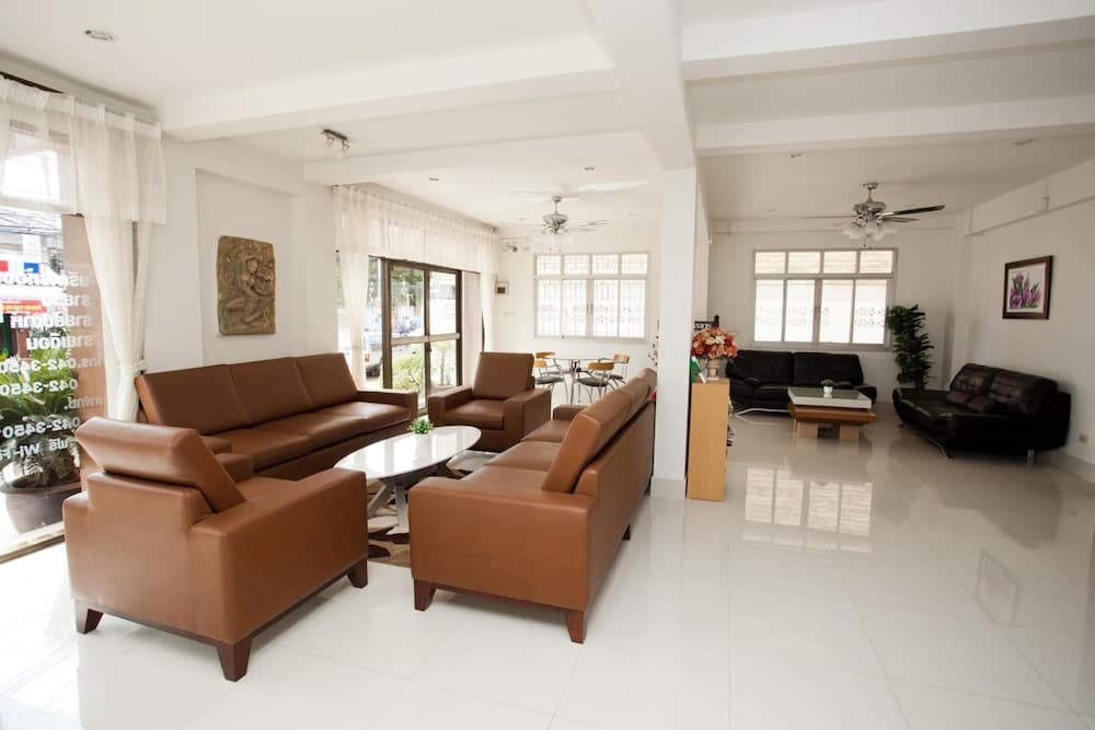 Top Hostel (Top Mansion)