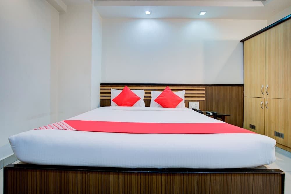 OYO 7239 Hotel Aditya