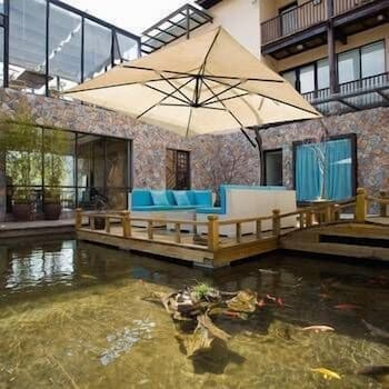 Qieman Zen Hostel