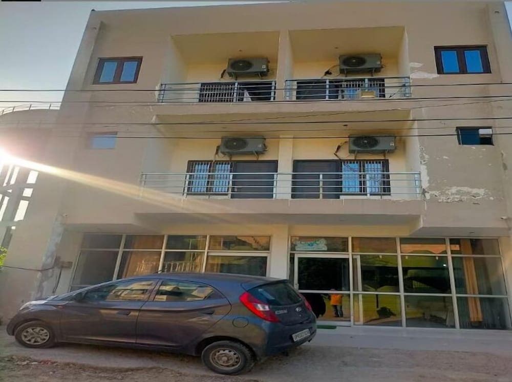 Hotel Krishna cootage