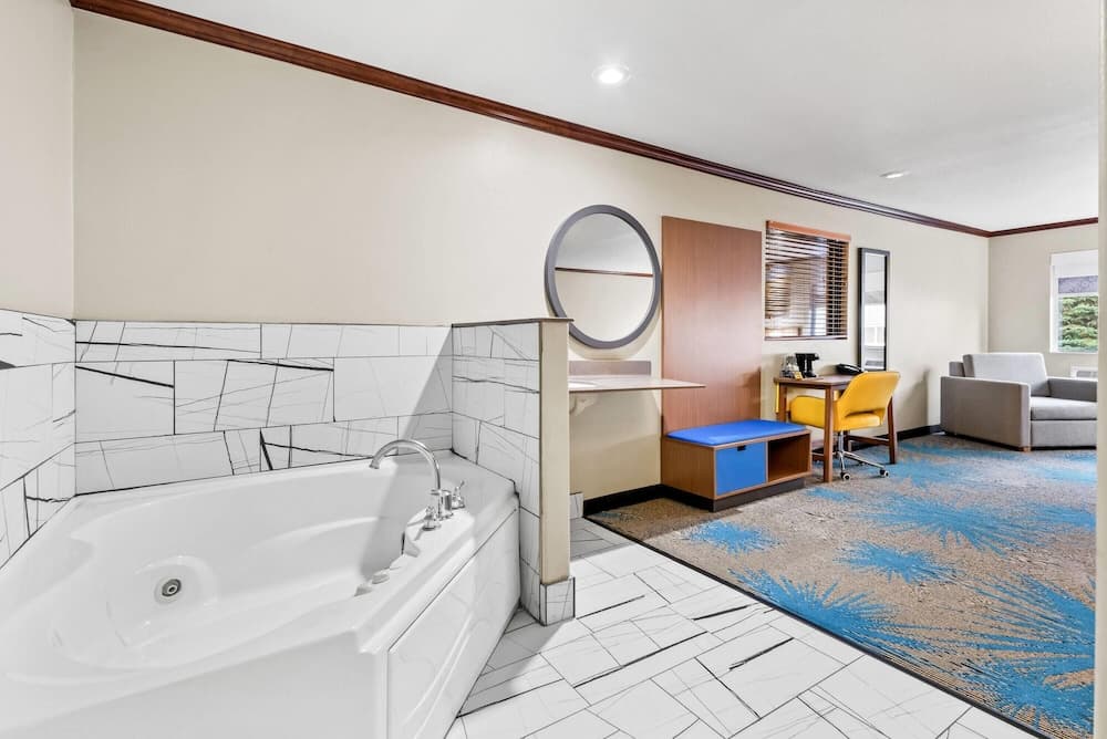 Days Inn by Wyndham Mitchell SD