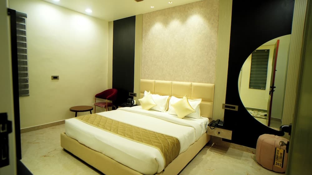 HOTEL ELEGANCE