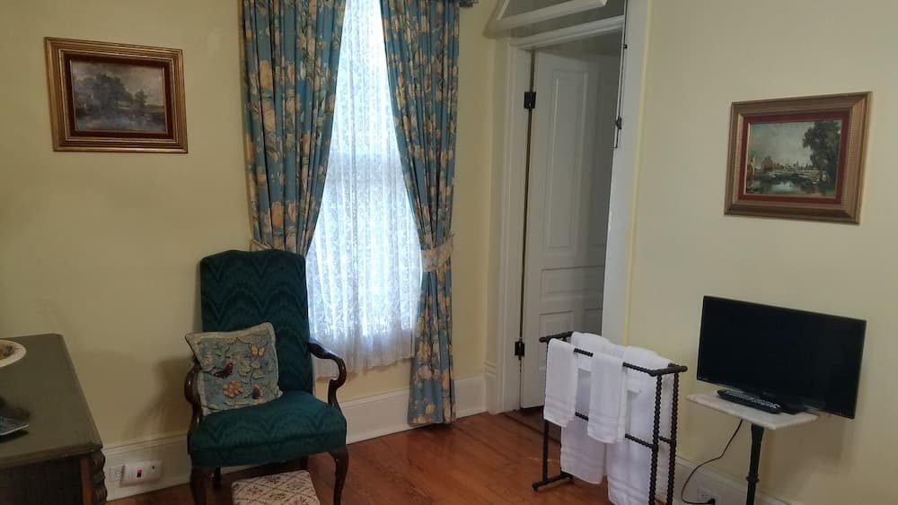Ivy Bed and Breakfast