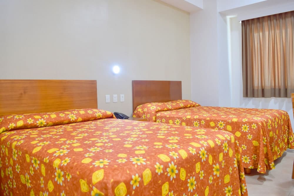 Hotel Delfines