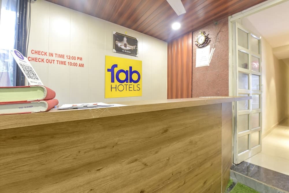 Hotel The Max Glory