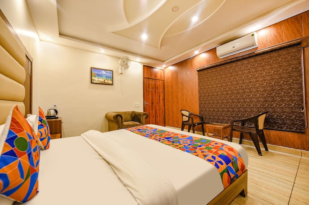 Fabhotel 4 Seasons