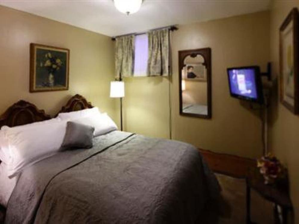 The Twilight Lodge