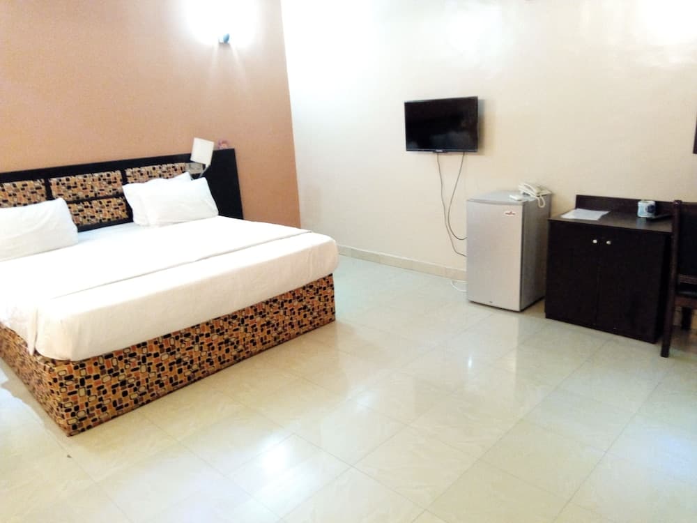 Sky Rose Hotel