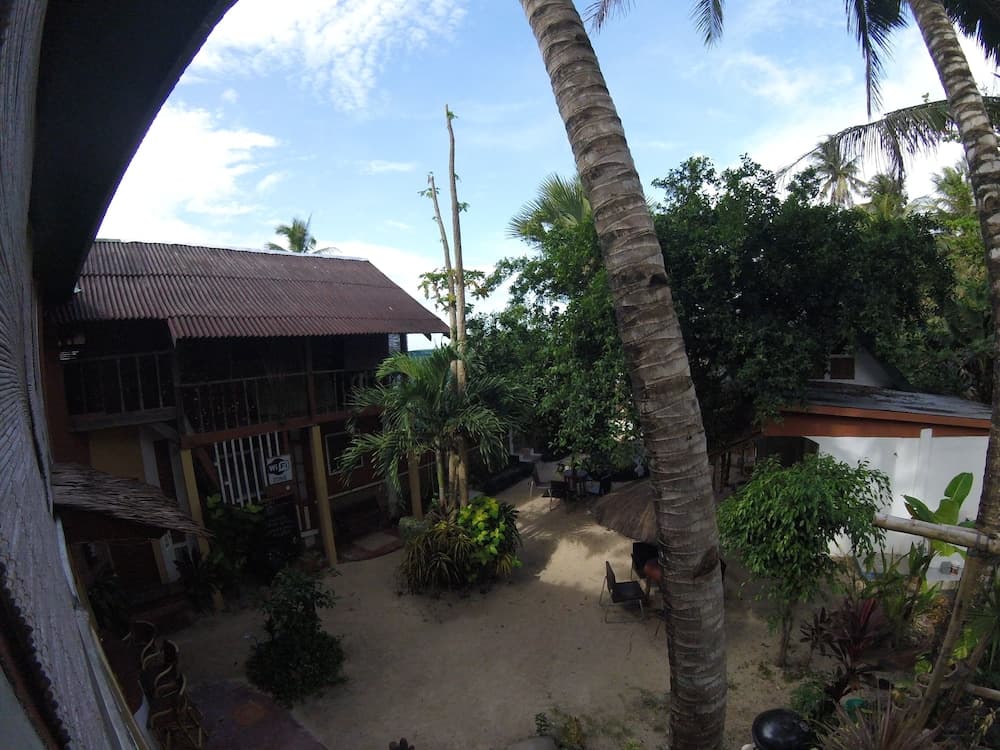 Carabao Backpackers Hostel