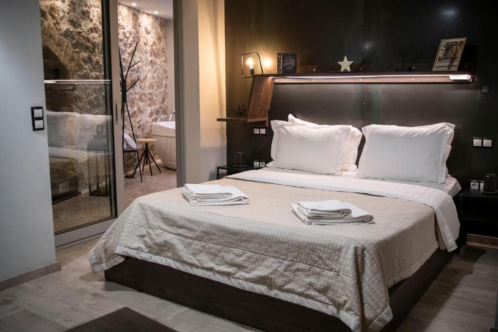Rooster Suites