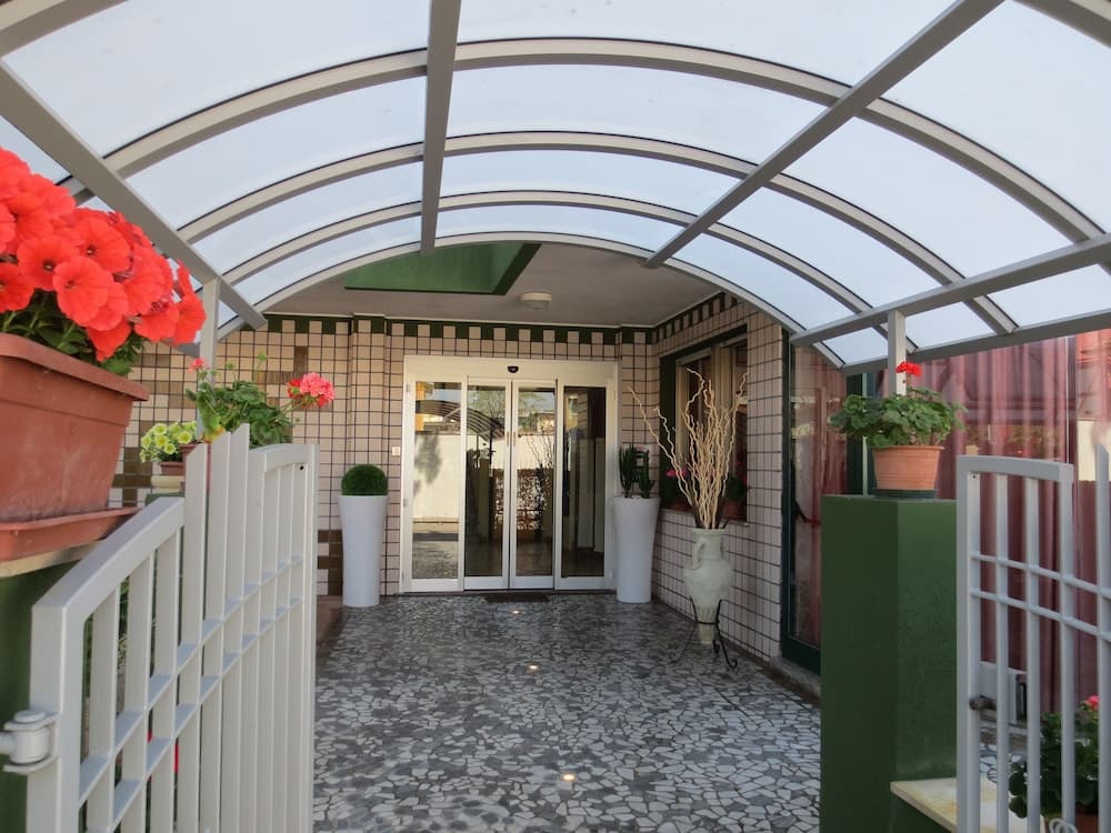 Hotel Etna