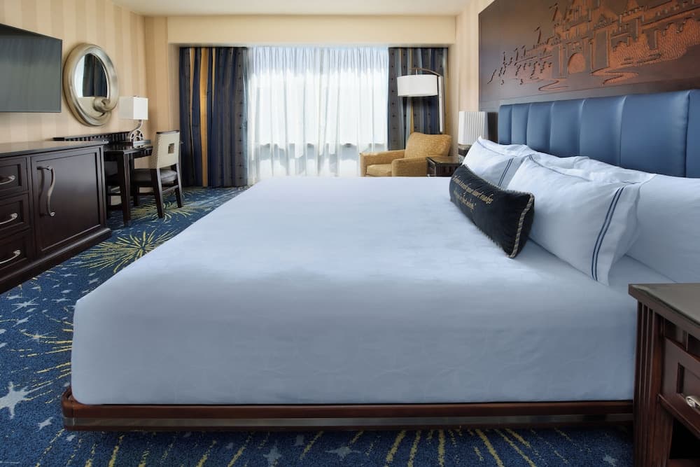Disneyland Hotel