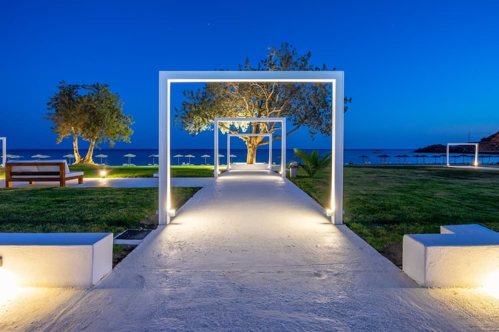 Kamari Plus Hotels
