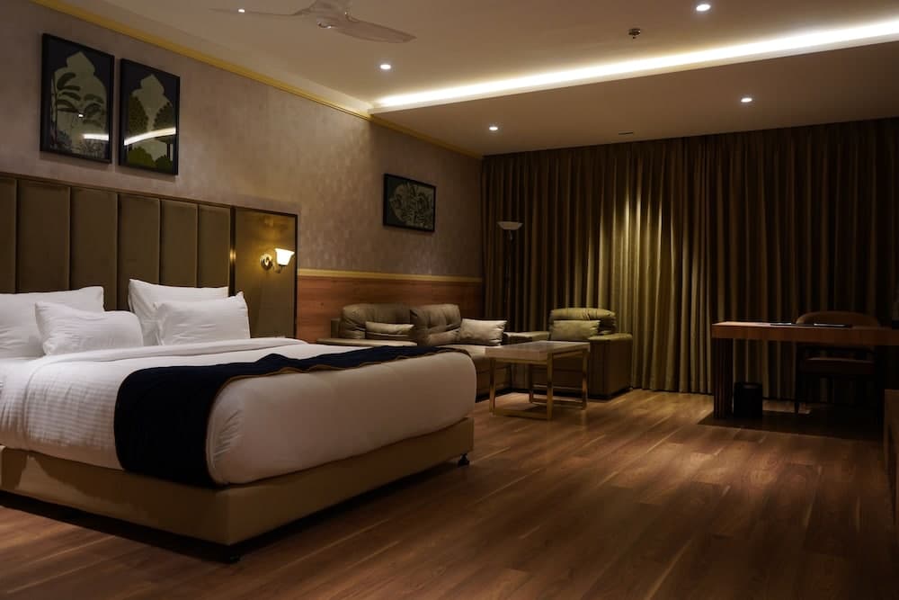 Hiland Hotel