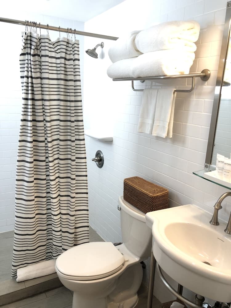 Tides Inn Hotel