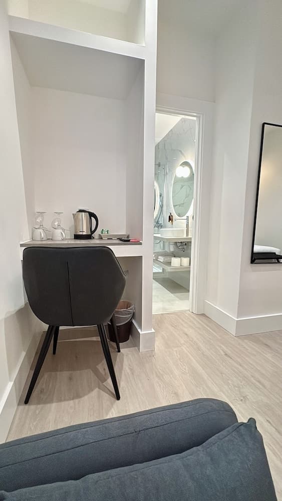 RIOSHOUSE Henley