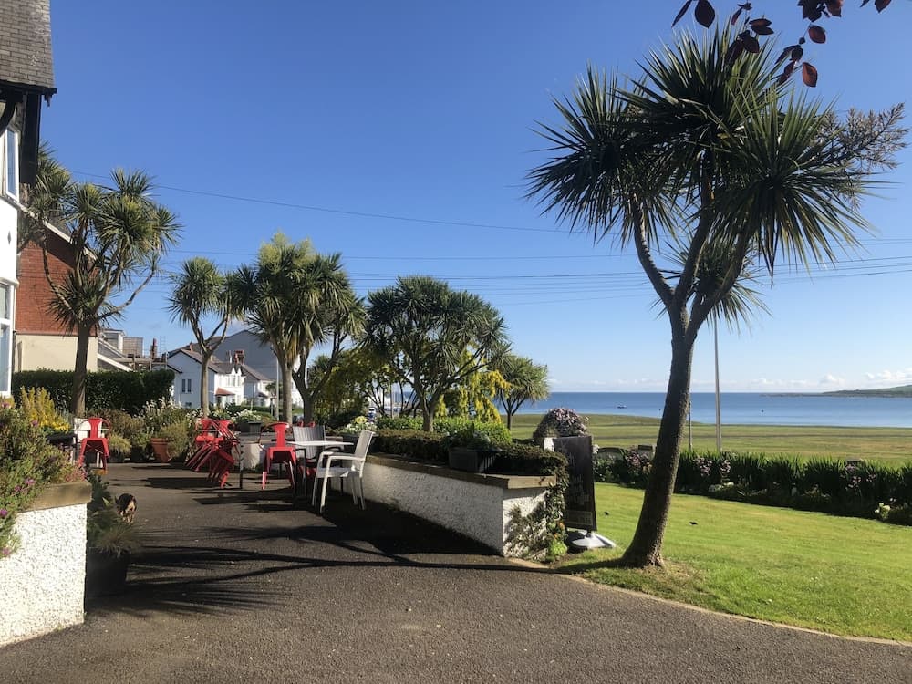 Cairn Bay Lodge