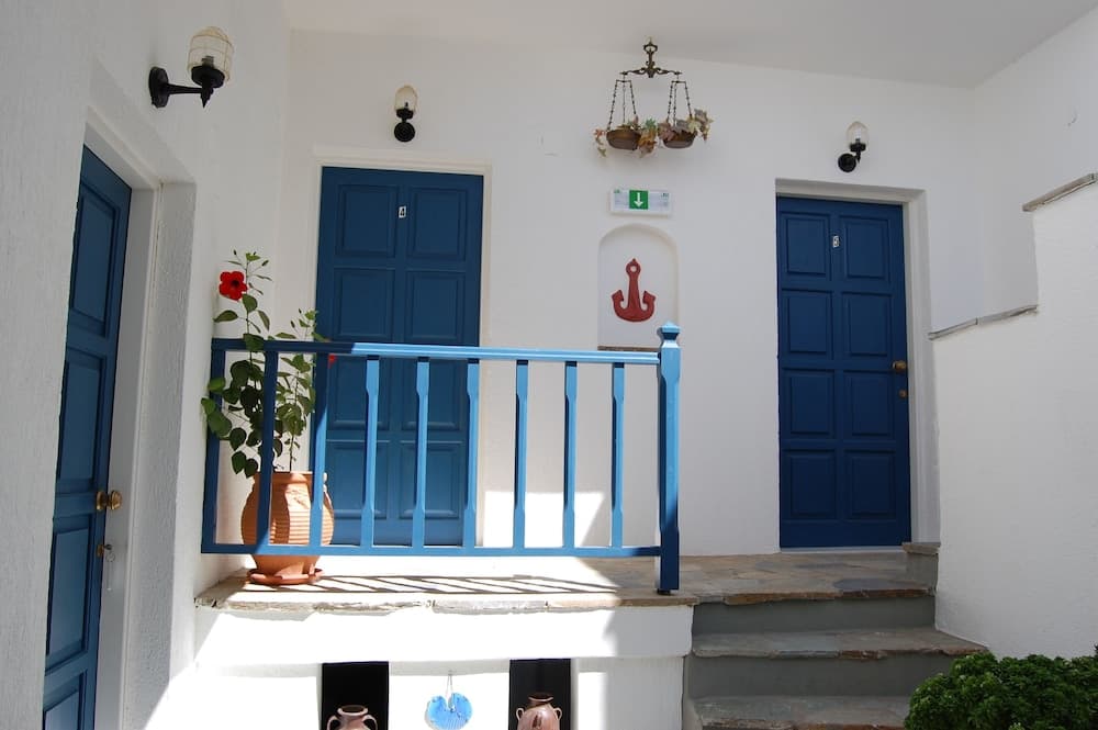 Coralli Beach Apartments