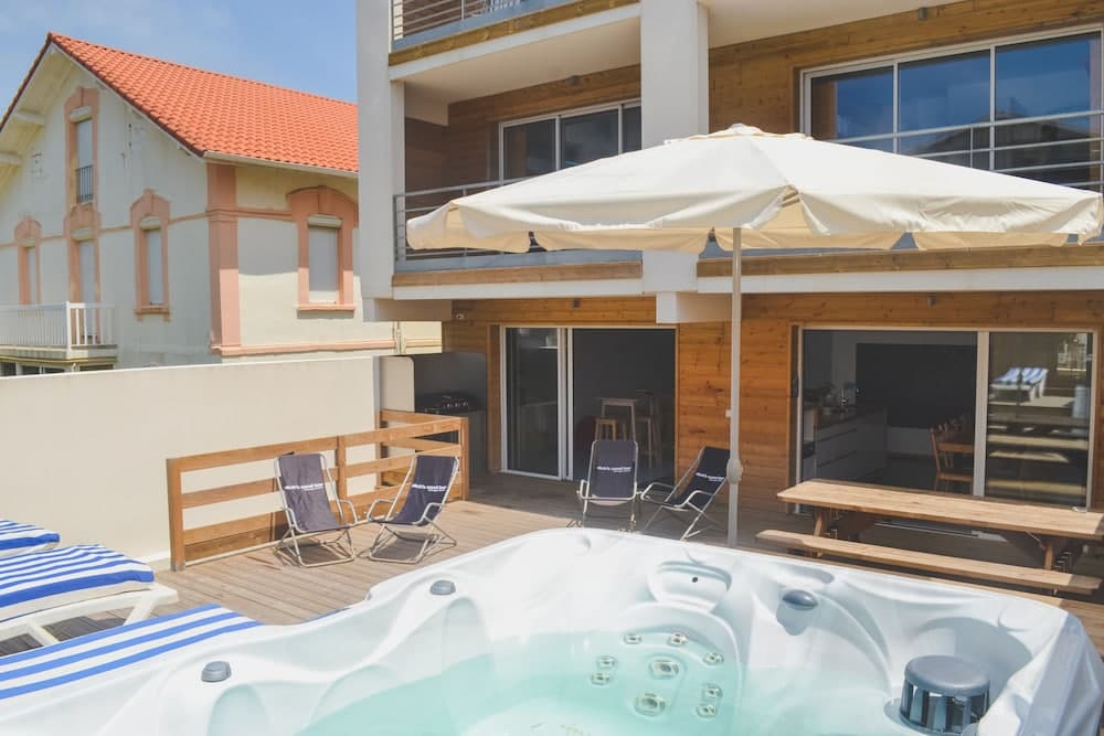 Body surf house