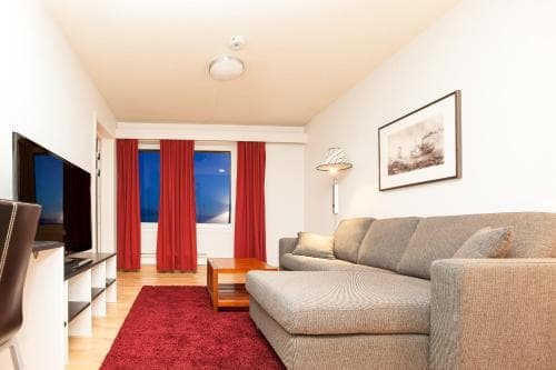F2 Hotel