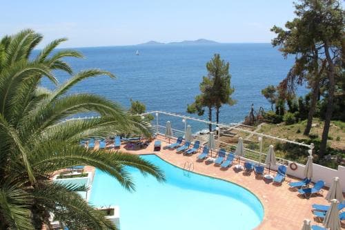 Paradise Hotel