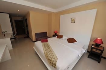 Le Parrots Inn